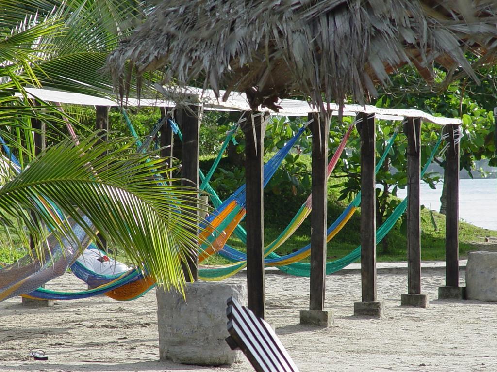 Amatique Bay Hotel Puerto Barrios Exterior photo