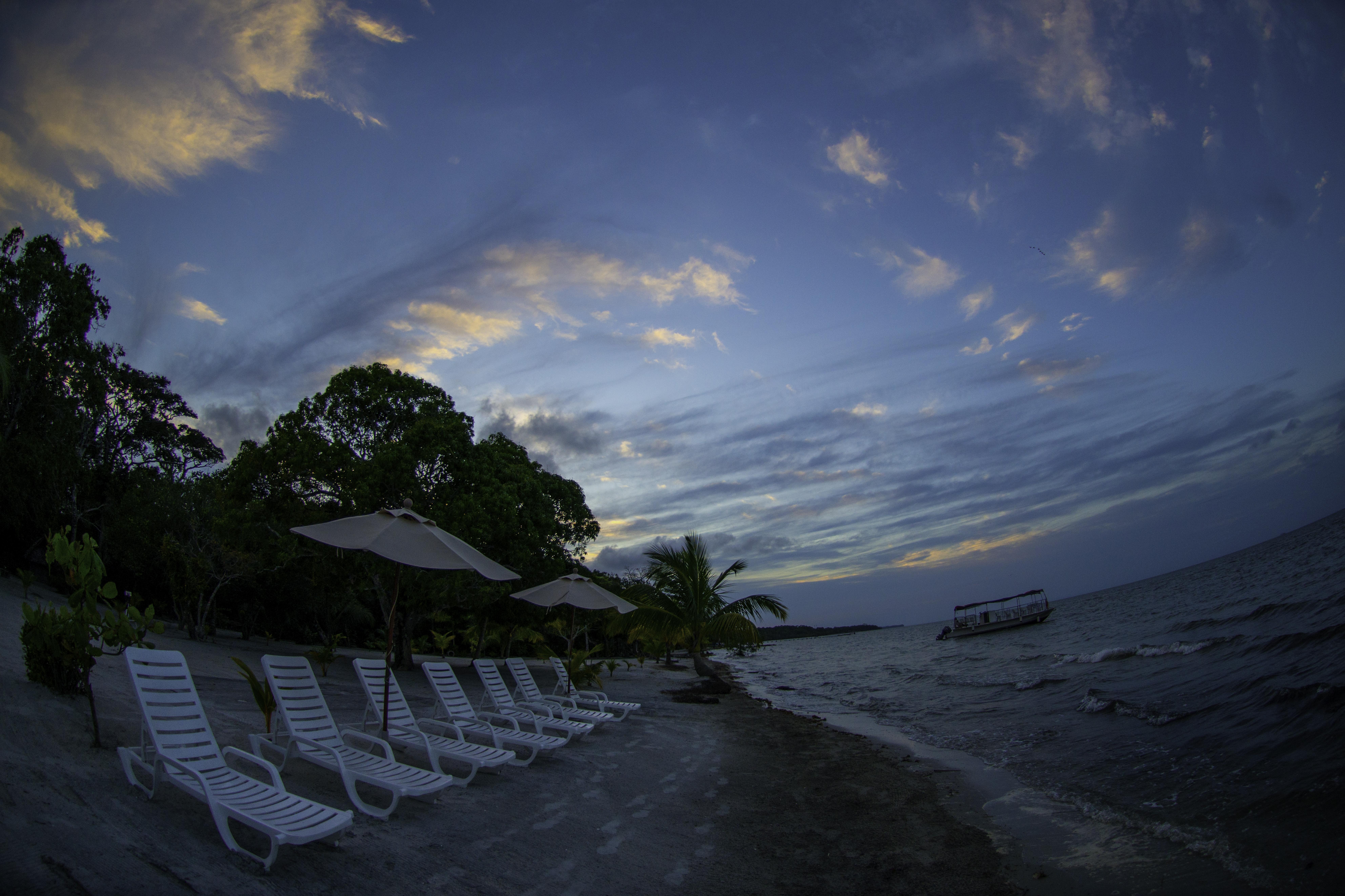 Amatique Bay Hotel Puerto Barrios Exterior photo